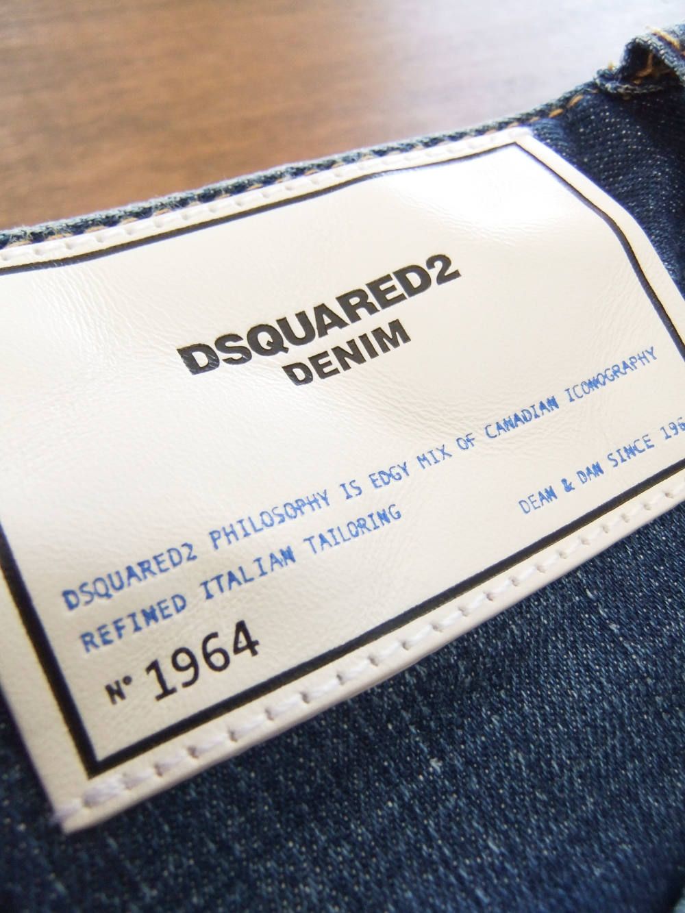 Dsquared2 - SEXY TWIST JEAN セクシー ツイスト ジーンズ S71LBO0748