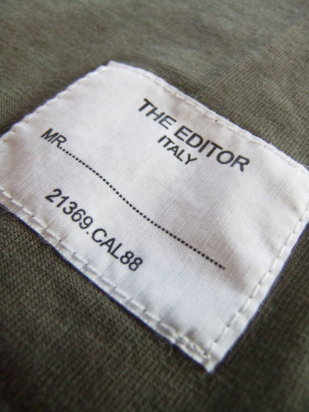 THE EDITOR  ロゴ Tシャツ ( カーキ )