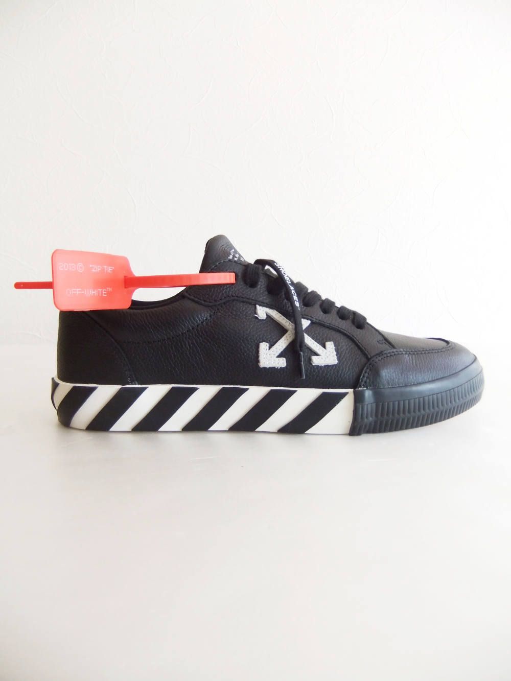 LOW VULCANIZED  ( ブラック )レザースニーカー