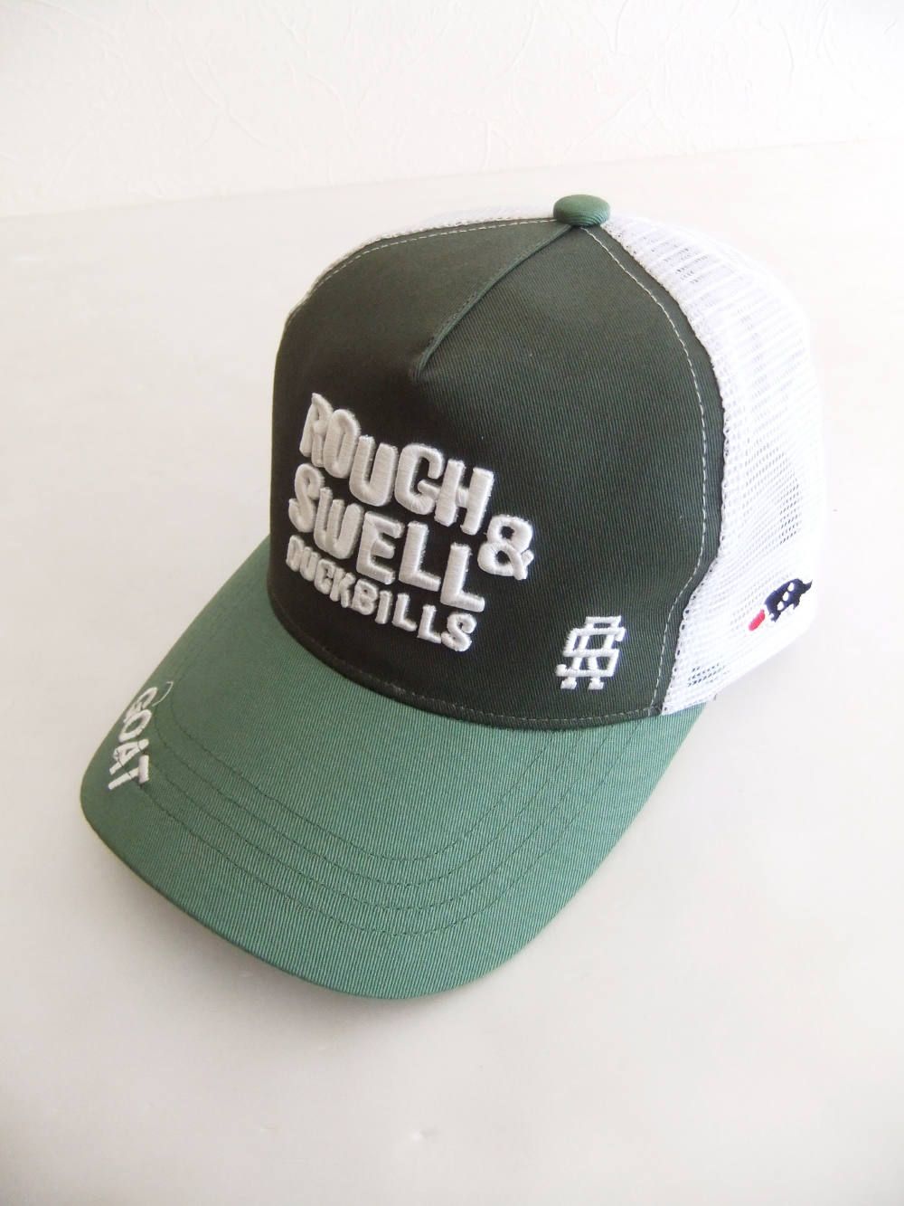 TRUCKER CAP ( オリーブ × モスグリーン ) ロゴ入りキャップ