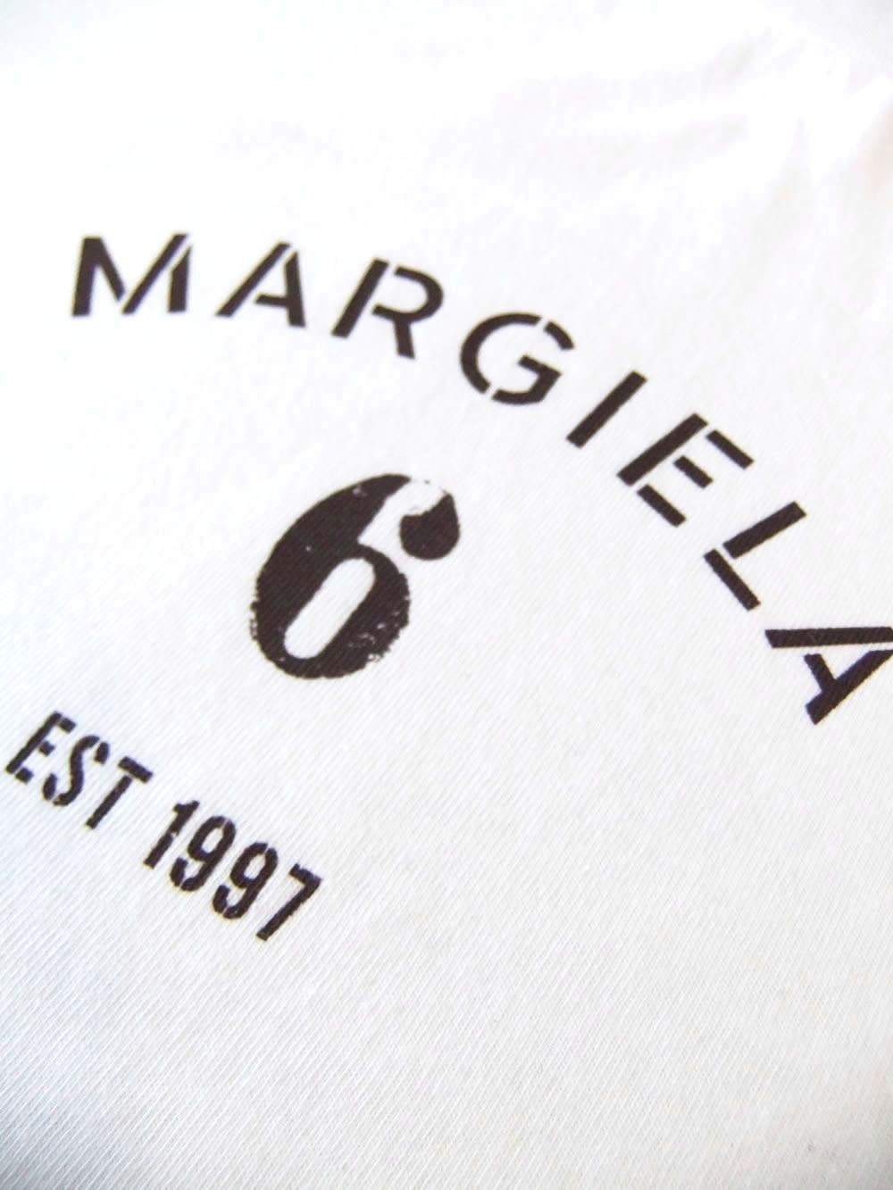 《MM➅》 Maison Margiela  LOGO PRINT T-SHIRT  (ホワイト)  ロゴ プリント Tシャツ