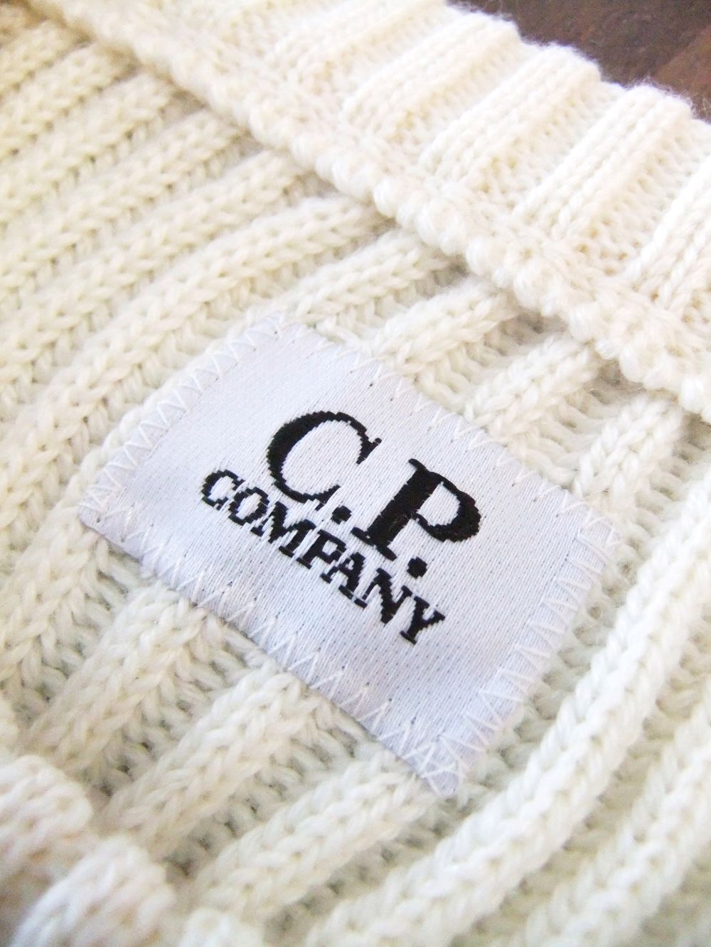MERINO WOOL JUMPER   (ホワイト）  リブ編みクルーネック セーター