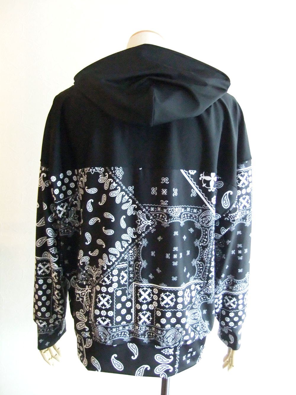 PAISLEY RUSH OVER ZIPUP HOODIE   (ブラック) ラッシュガード ZIP パーカー
