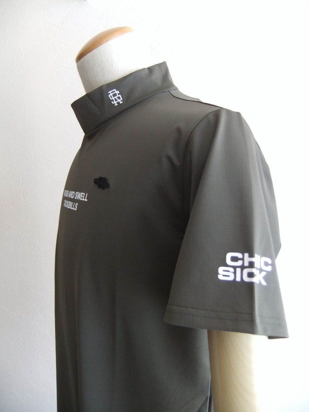 CHIC SICK TOUR MOCK  (オリーブ)  モックネック 半袖ポロシャツ RSM-23020