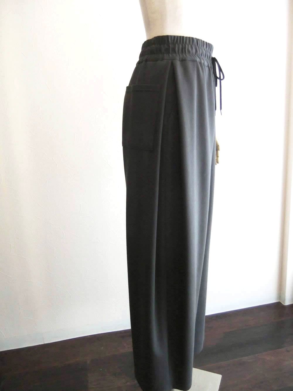 サイドタック入り ワイド スラックス   536629