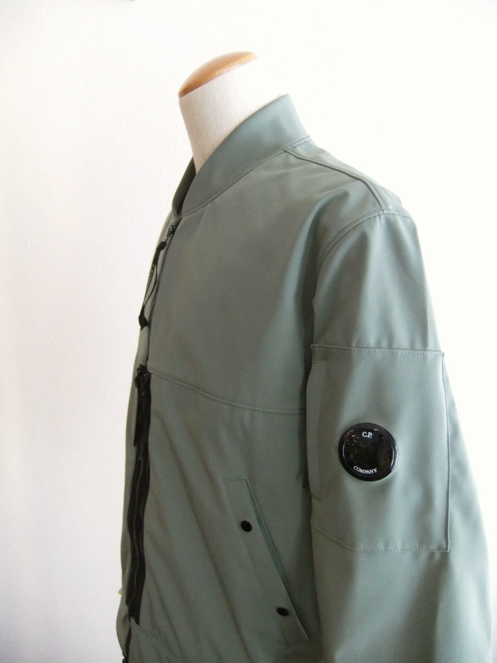 C.P SHELL-R MEDIUM JACKET    ジップアップ ブルゾン