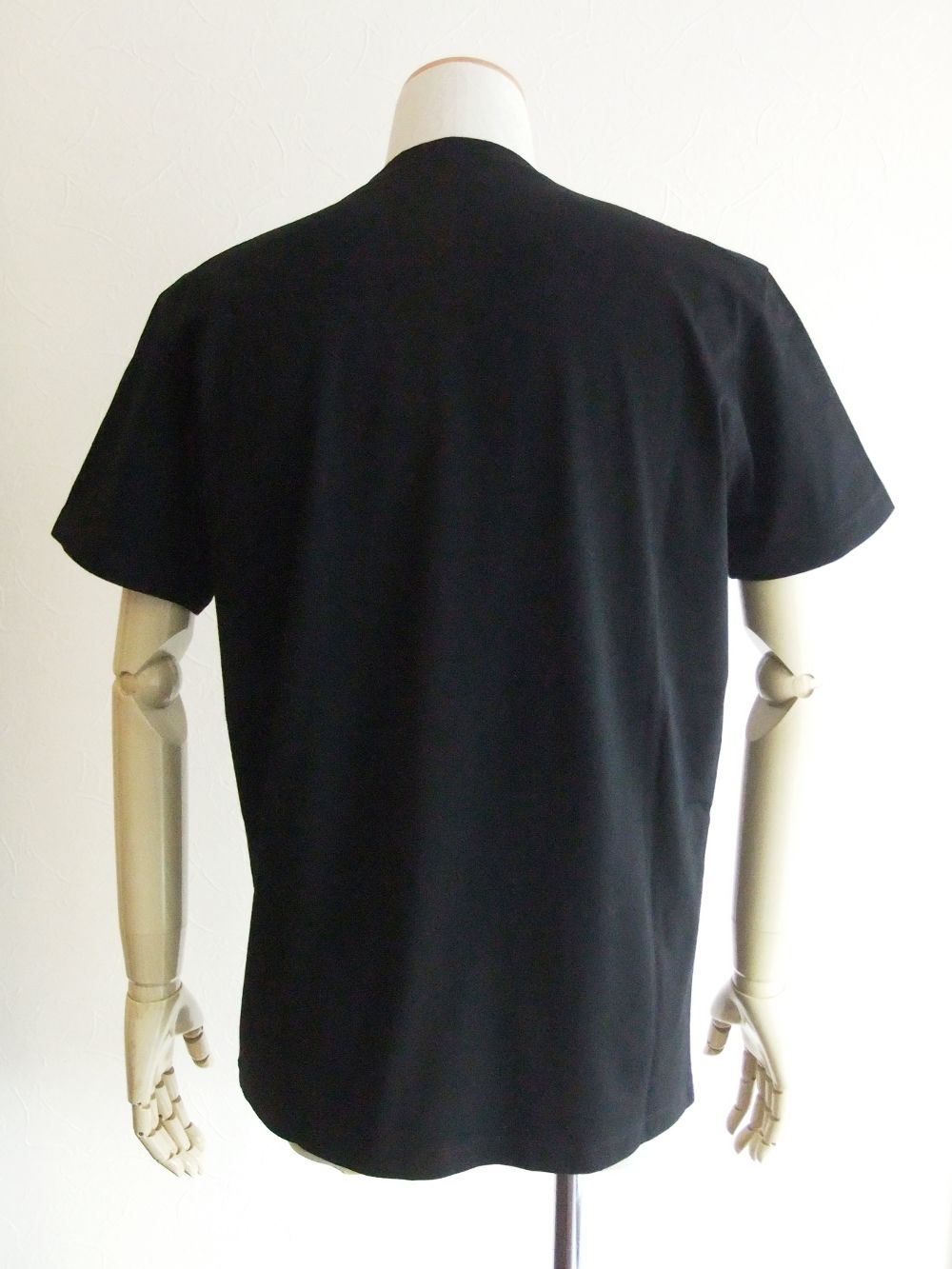 D2 BELLO BELLO COOL T-SHIRT（ブラック） ロゴプリント Tシャツ  S74GD1095