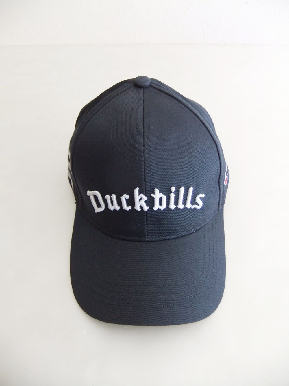 DUCKBILLS TOUR CAP   ( チャコール )  ロゴ入りキャップ  RSA-22005