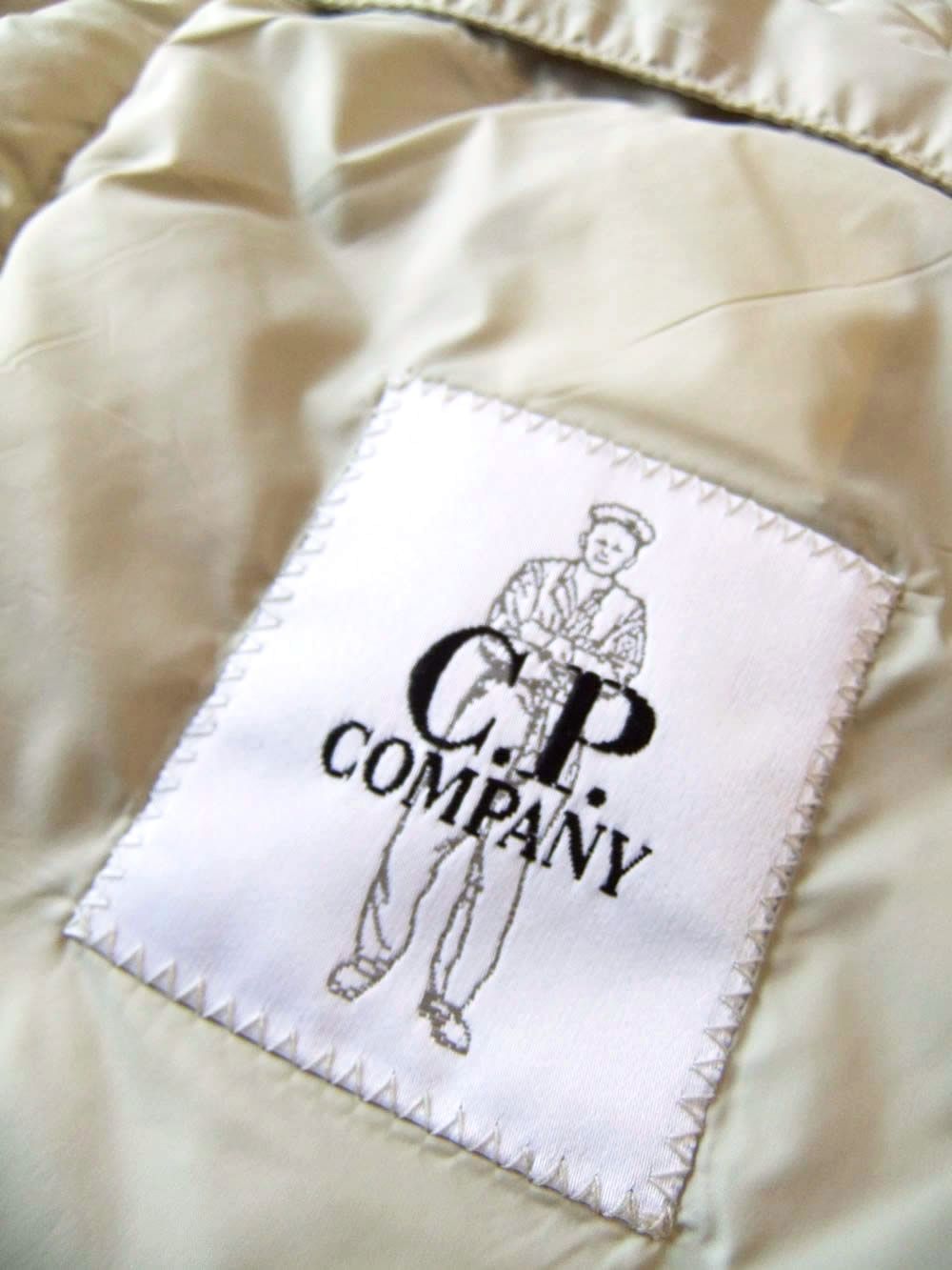 C.P. SHELL-R PADDED HOODED LENS JACKET   ジップアップ 2WAY ブルゾン