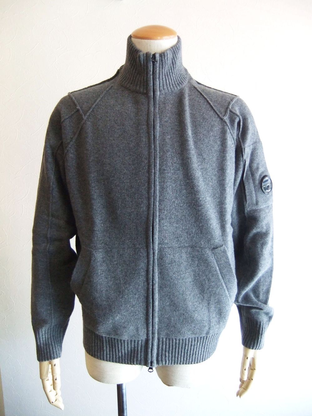 C.P. COMPANY - LAMBSWOOL ZIPPED KNIT スタンドカラー ZIP セーター