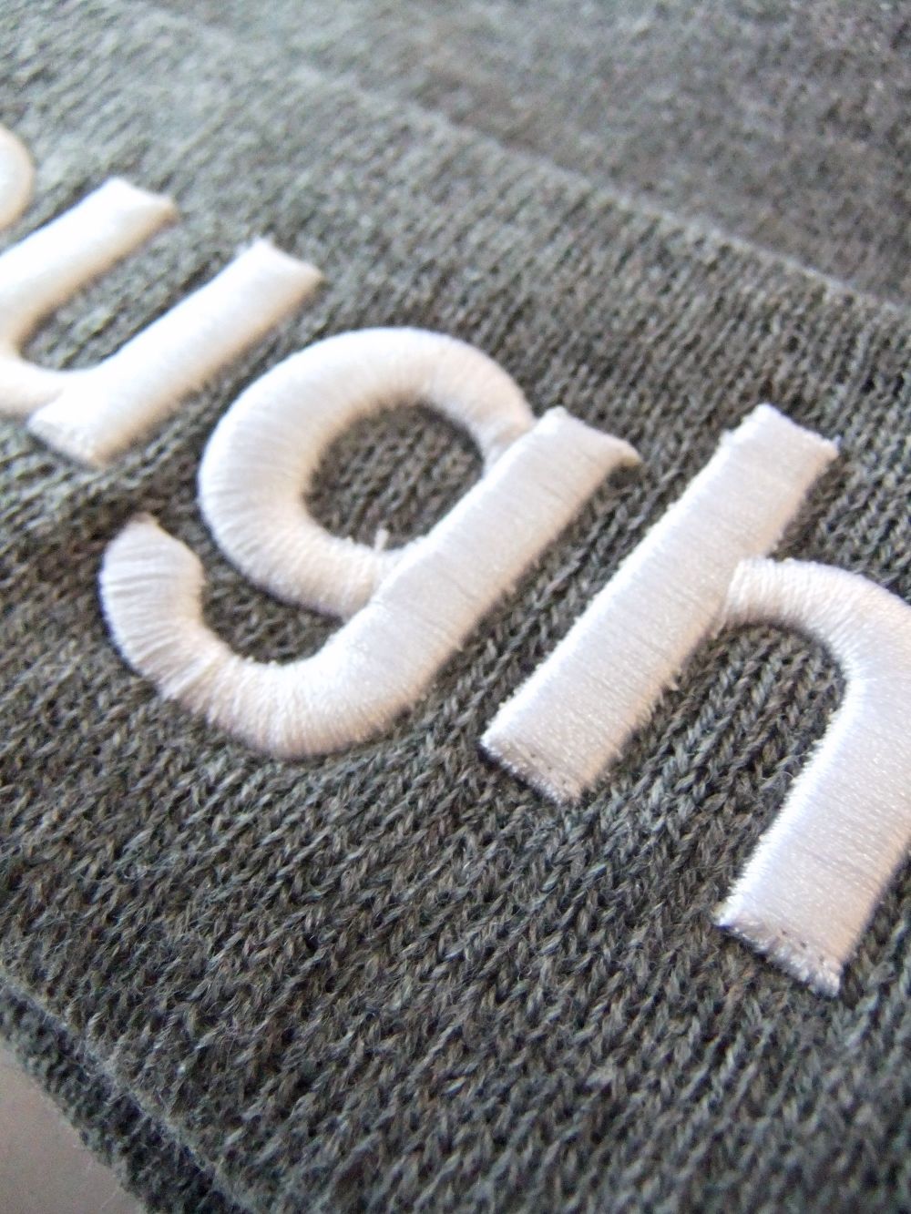 BIG LOGO BEANIE   (グレー)  ロゴニットキャップ    RSA-21203