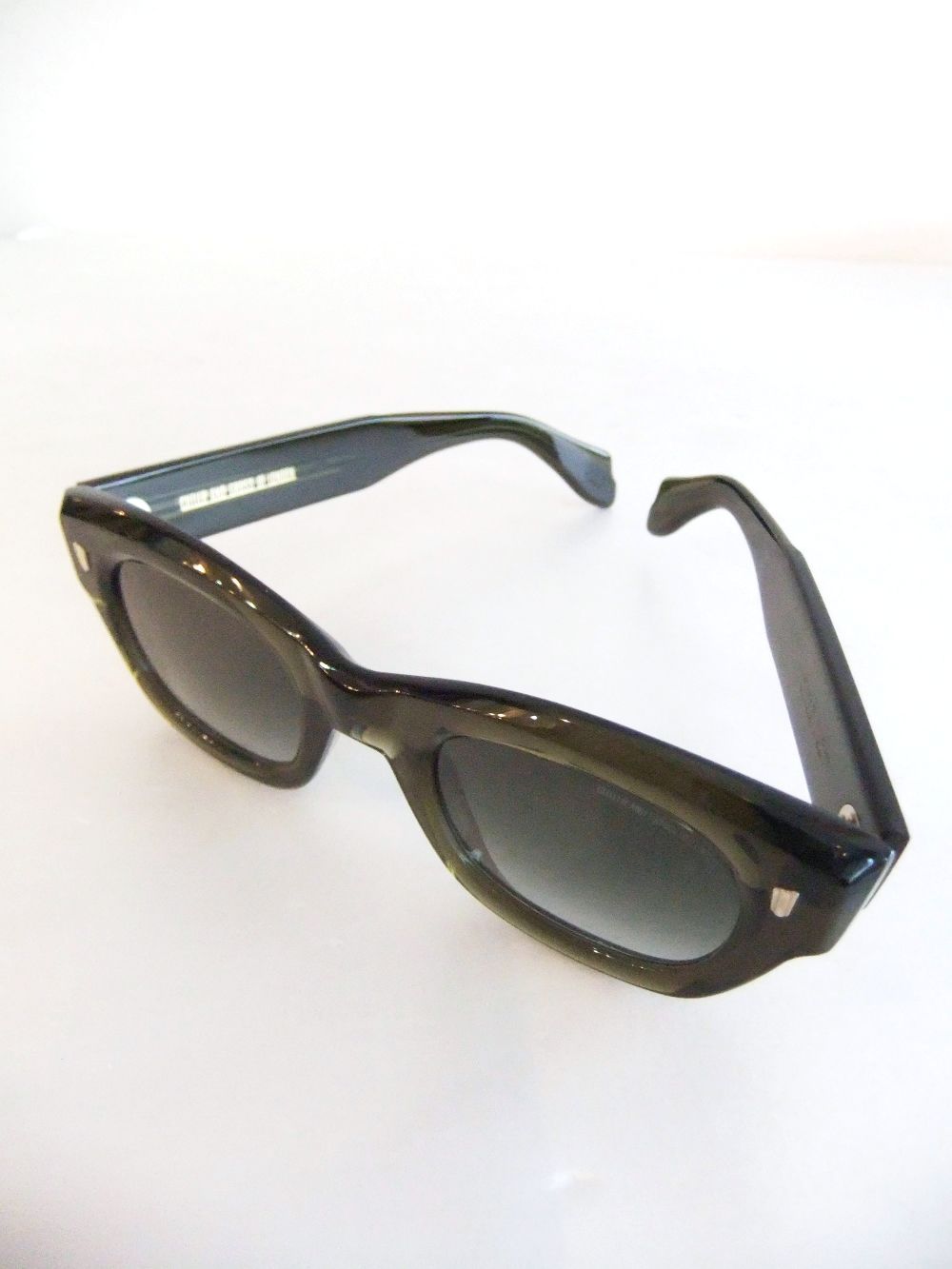 CUTLER AND GROSS   9261 キャットアイサングラス