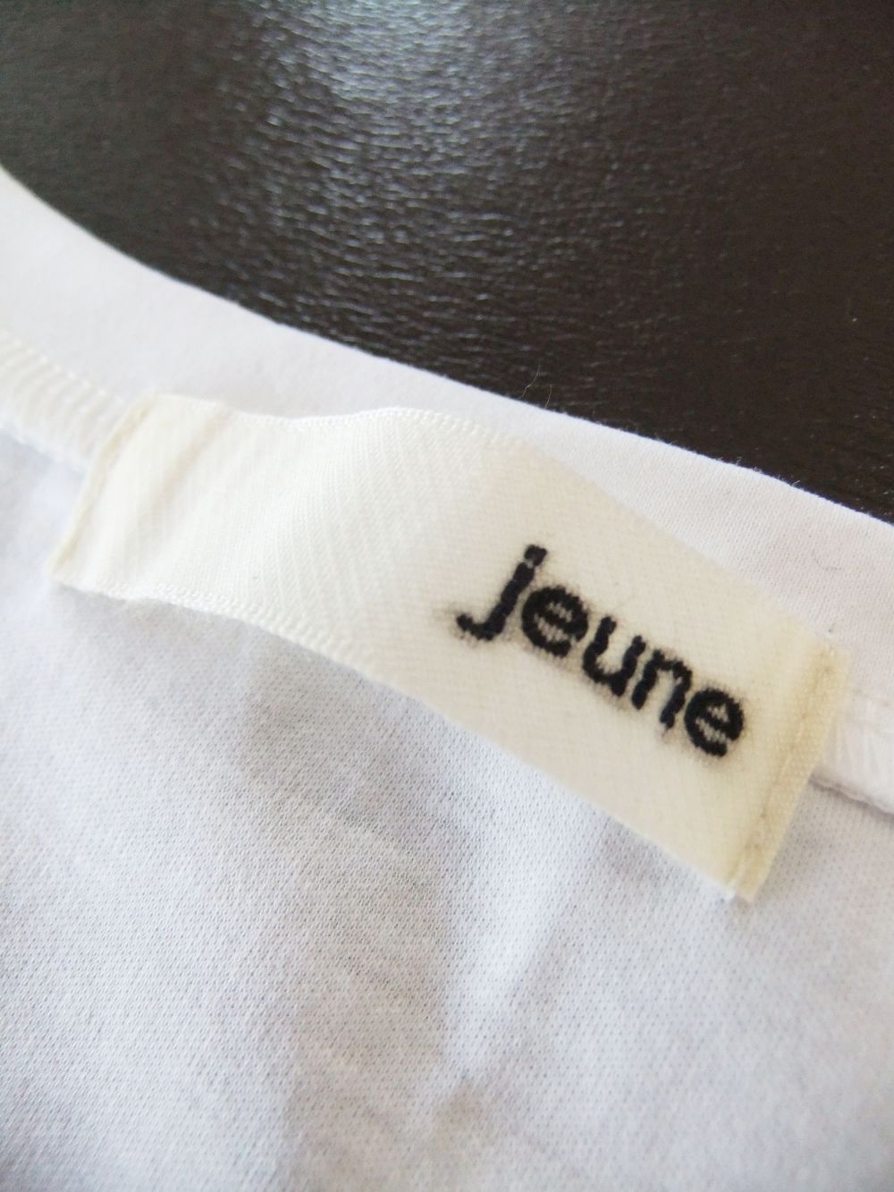 【jeune】 シャギー フリンジ パフスリーブ コットン Tシャツ  J144741M