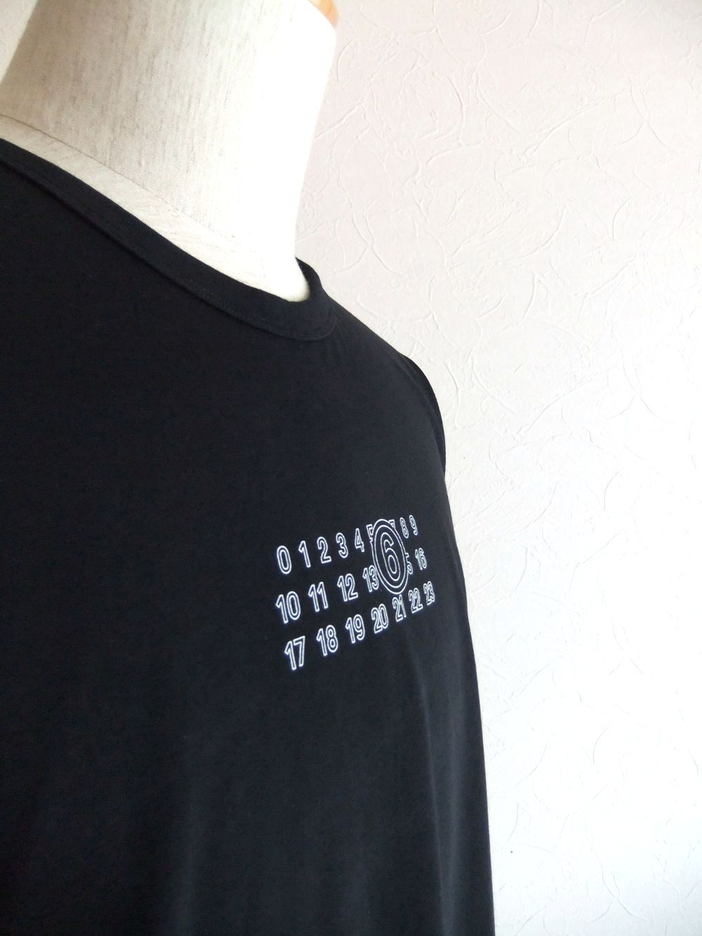Margiela6 ブラック ロゴプリント 長袖Tシャツ セール 16%OFF】エムエムシックス メゾン マルジェラ MM6 Maison