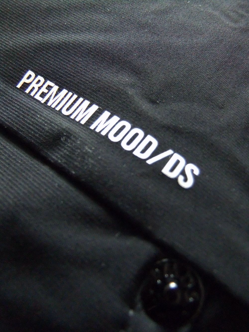 INVISIBLE FLEECE   スーパーストレッチパーカー