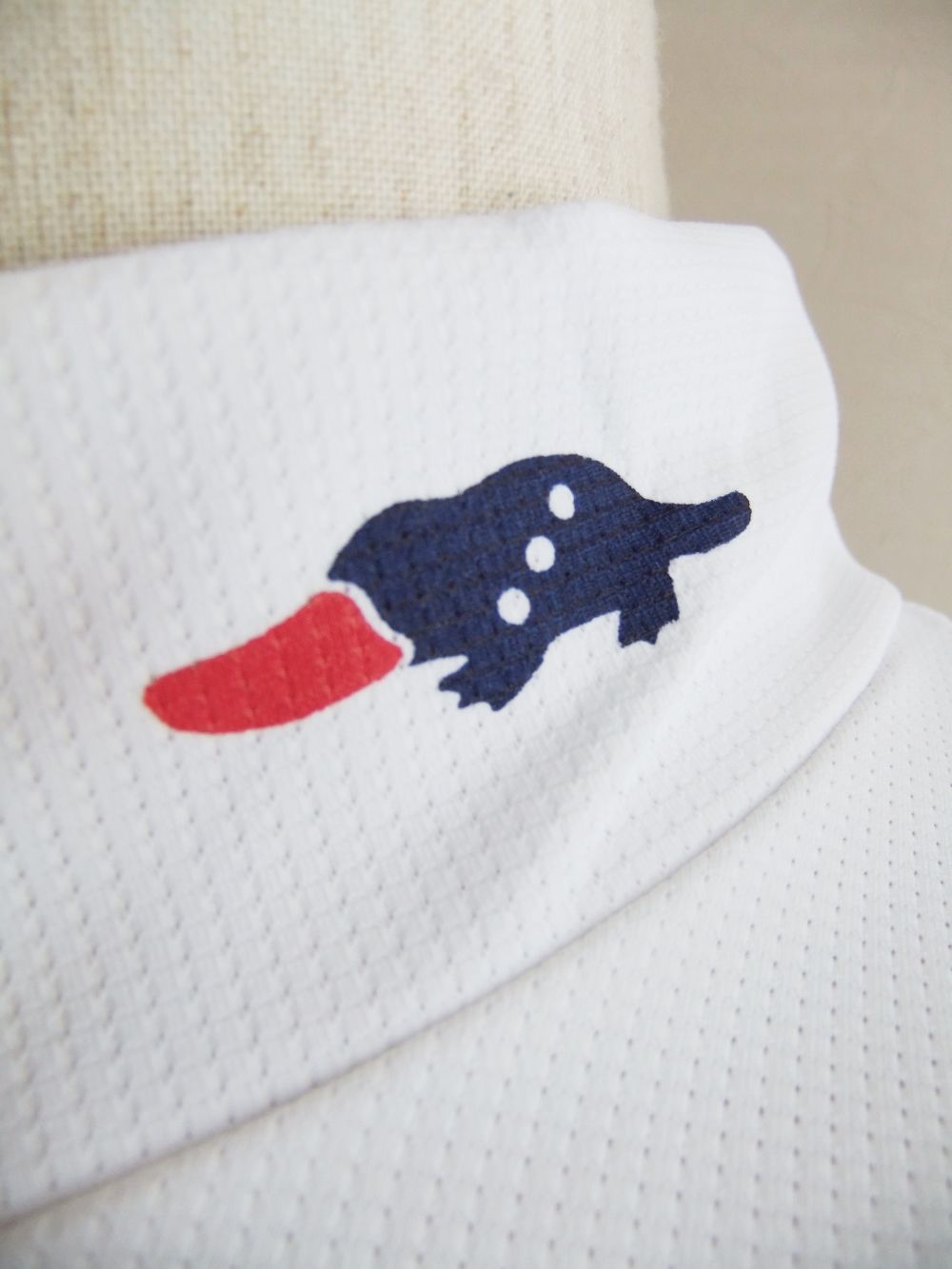 SIMPLE LOGO MOCK L.S.  ( ホワイト )  モックネック 長袖ポロシャツ  RSM-21229