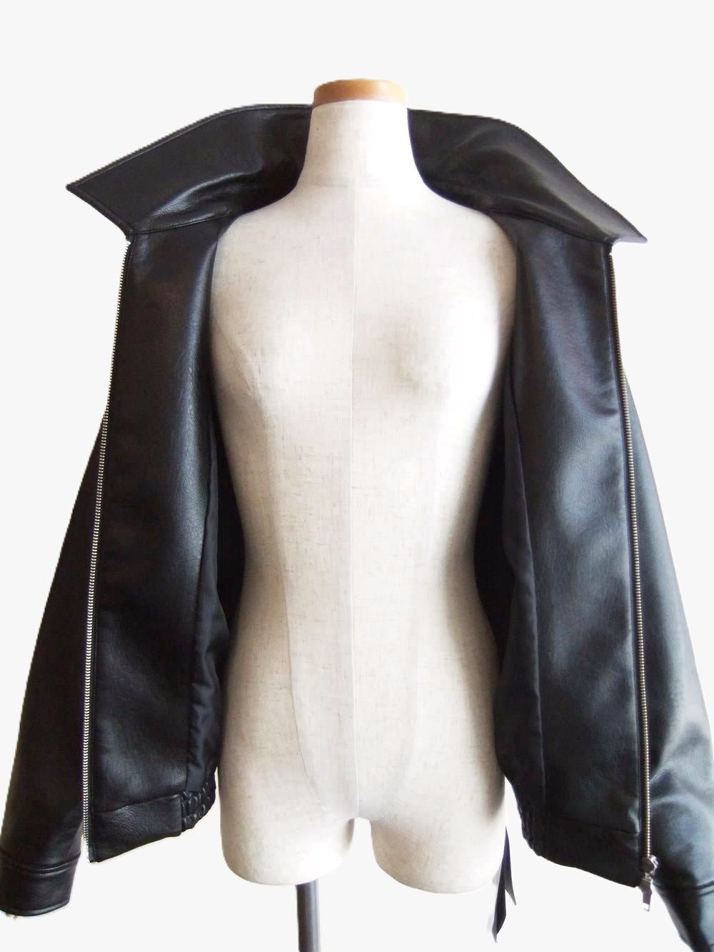 フェイクレザー ZIP ブルゾン    MMH106JDC
