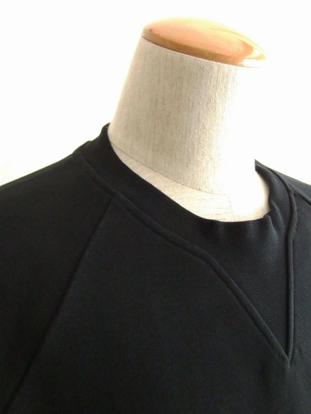 コットン スウェットシャツ ブラック Balmain ベルベットロゴ   VH1JQ005/B042