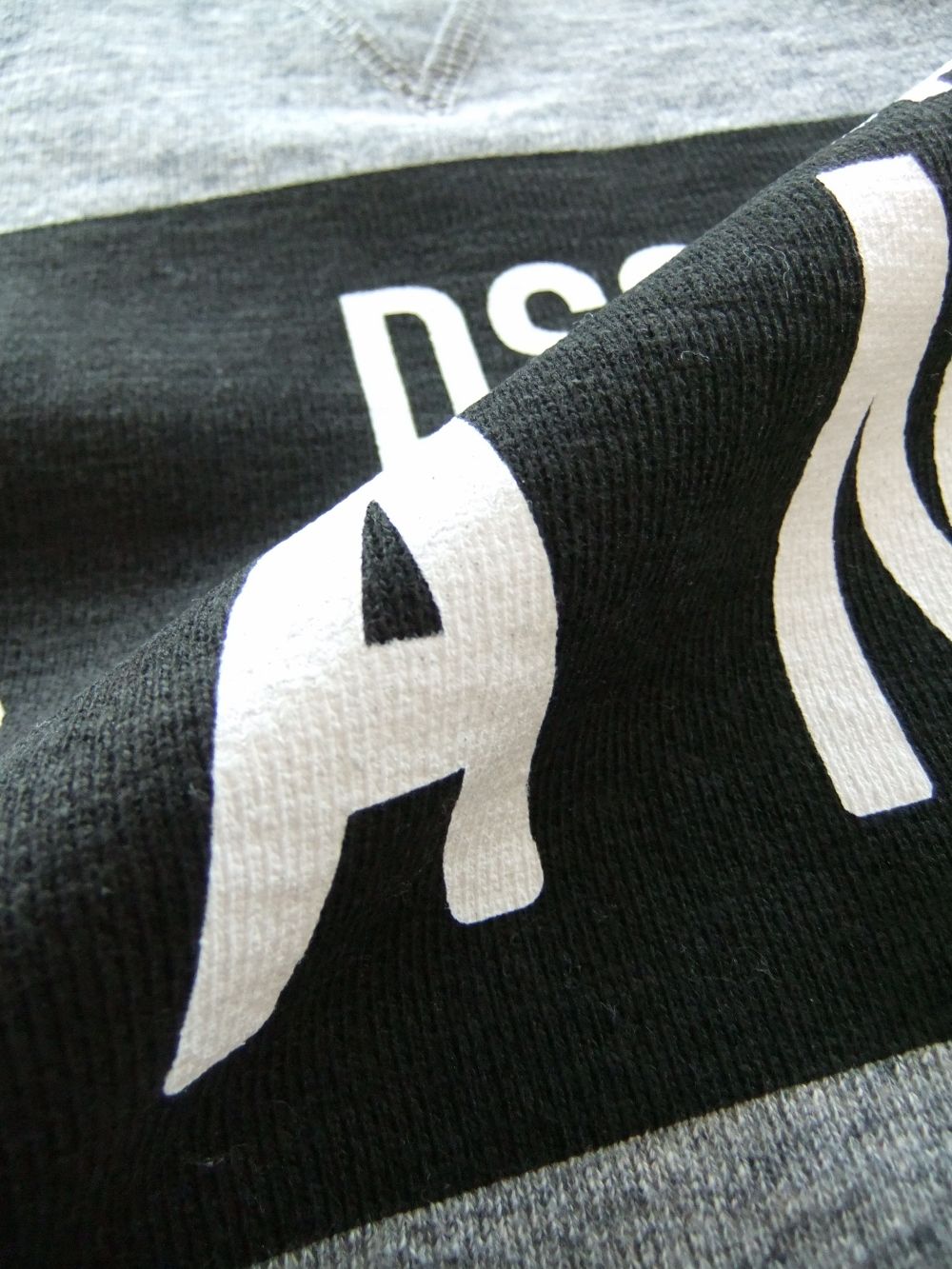 I Can't Cool Sweater    スウェットプルオーバー   S74GU0529