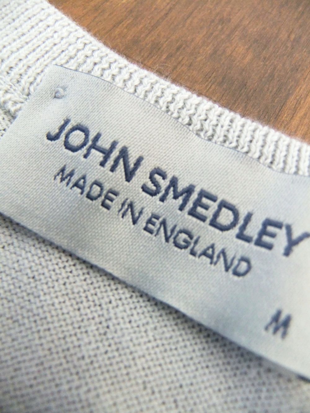 JOHN SMEDLEY  (ライトグレー)  長袖クルーネックニット 【MODERN FIT】
