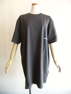【レディース】MM⑥ MAISON MARGIELA  (グレー)  ロゴ Tーワンピース