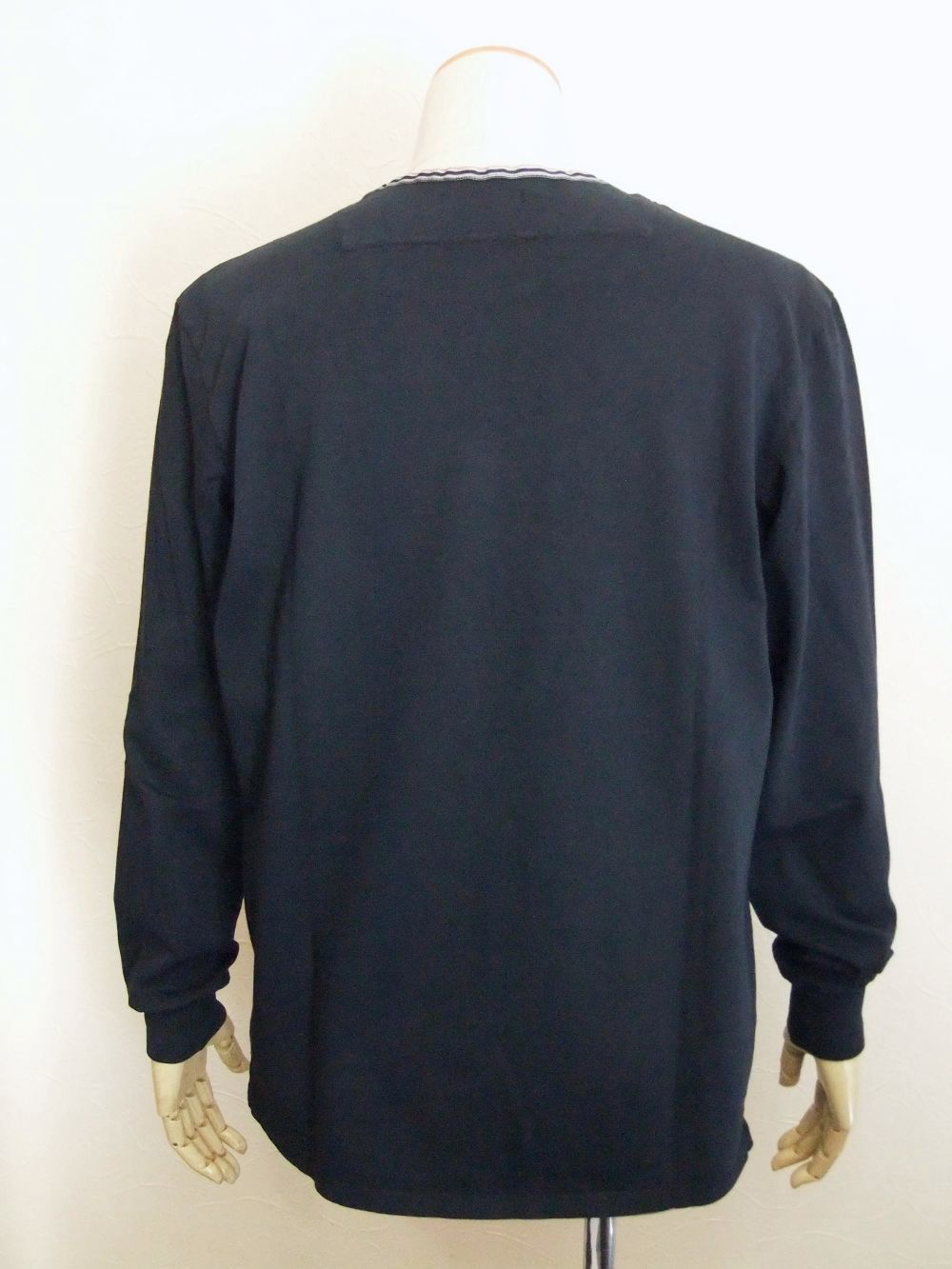 BOREA (ネイビー) ロゴ 長袖 Tシャツ