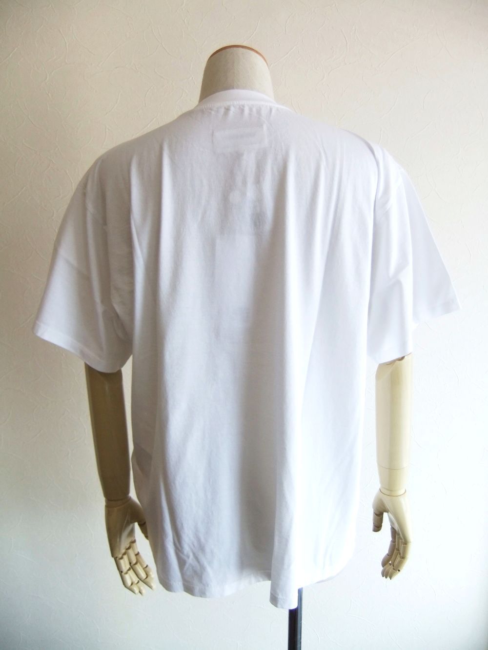 《MM➅》 Maison Margiela  6 LOGO PRINT T-SHIRT (ホワイト) ロゴTシャツ