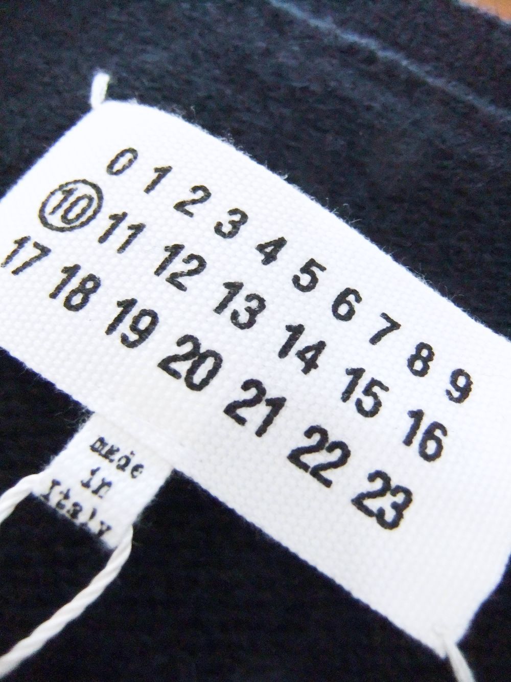 MAISON MARGIELA   Vネック カーディガン