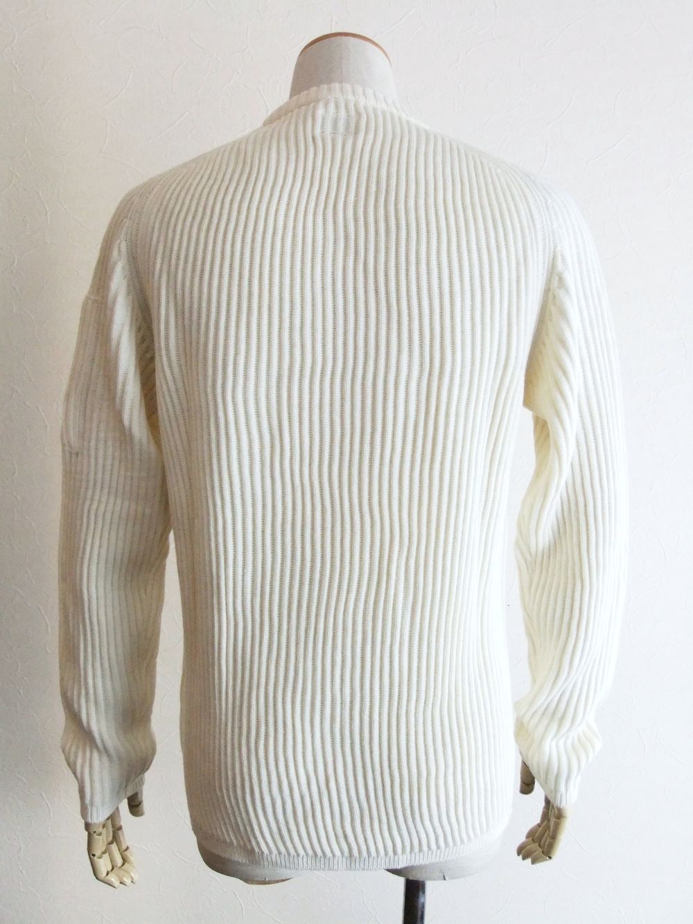 MERINO WOOL JUMPER   (ホワイト）  リブ編みクルーネック セーター