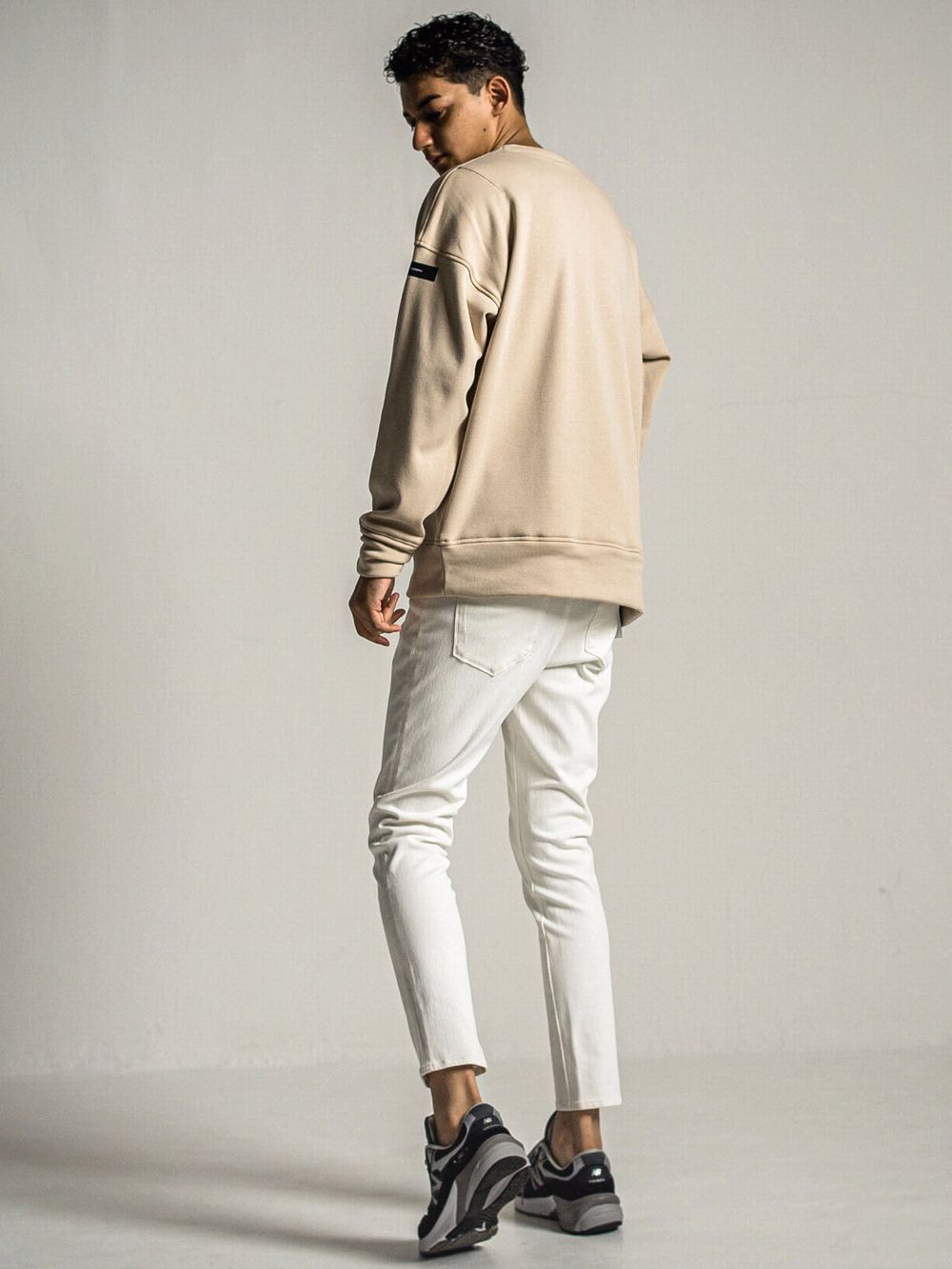 HANDWRIITING LOGO VELOURS FLEECE DROP TRAINER (ベージュ) ロゴ ルーズ トレーナー