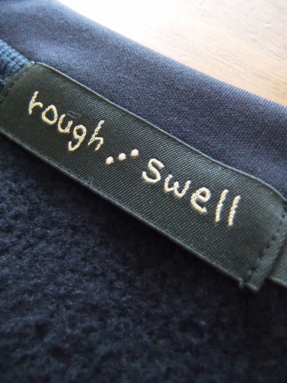 BIG ARCH SWEAT  ロゴ入りスウェットシャツ  ( ネイビー )  RSM-21204