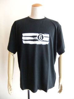 《MM➅》 Maison Margiela  6 LOGO PRINT T-SHIRT   (ブラック)  ナンバリングTシャツ