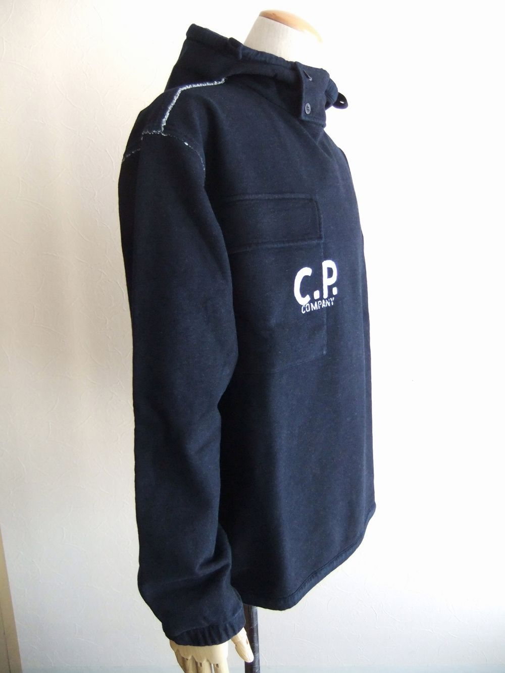 INDIGO FLEECE HOODIE   フーデッド スウェットシャツ