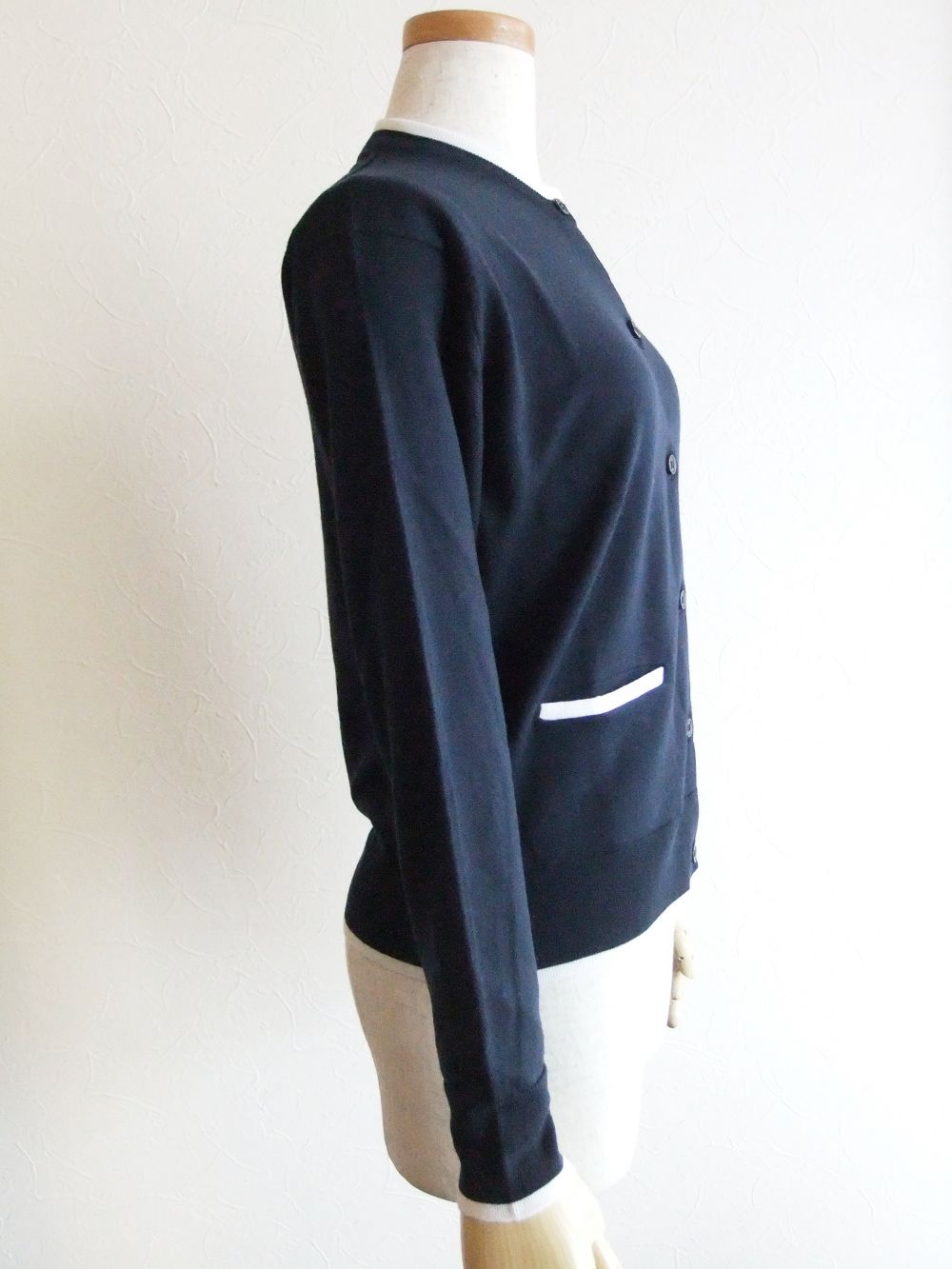 《LADIES》 A4595  30G ウール クルーネック カーディガン