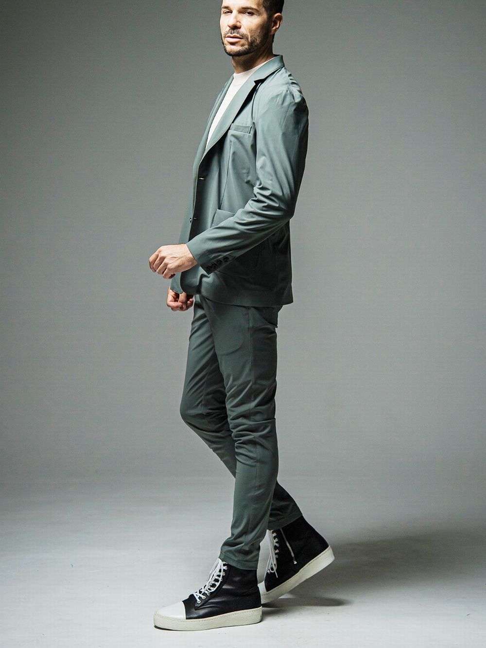 CHRIS EASY TUCK PANTS スラックス イージー タックパンツ (カーキ)