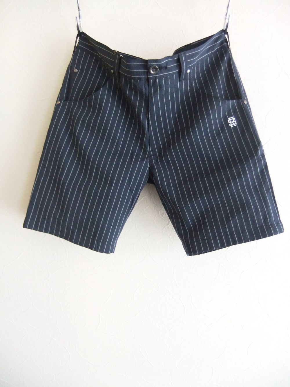 rough & swell - BERKELEY SHORTS (ネイビー) コットン ストライプ柄 ストレッチ ハーフパンツ RSM-23062 |  4.444glad