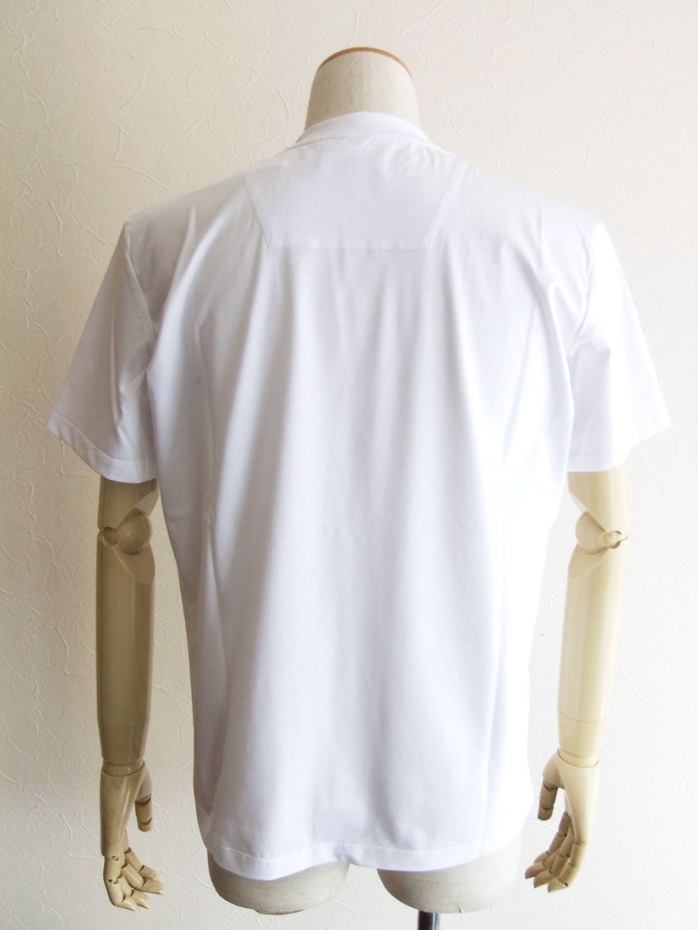 ALKE  (ホワイト）  パネル ロゴプリント 半袖 Tシャツ