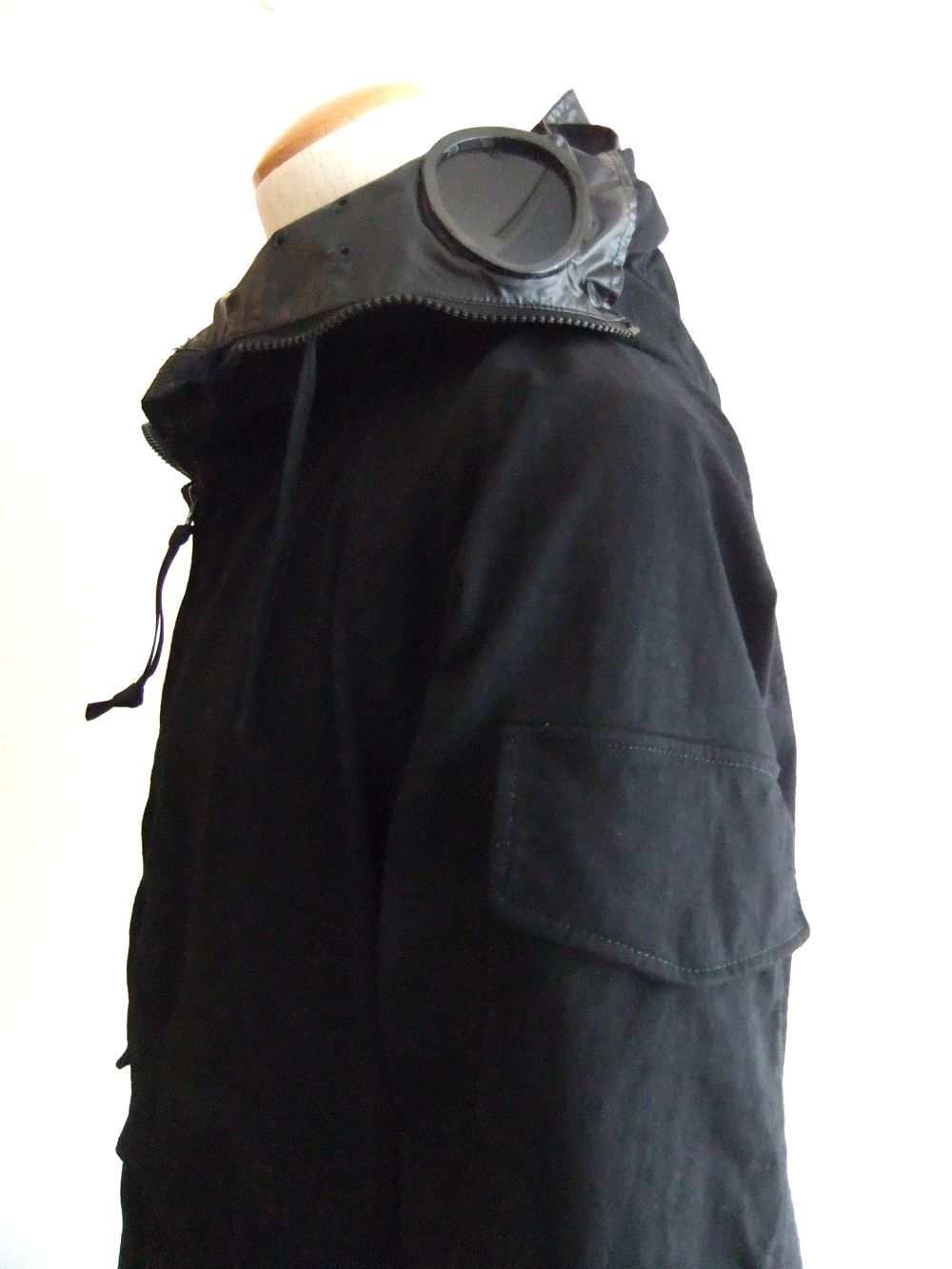 C.P. COMPANY - KNITTED NYLON JERSEY EXPLORER JACKET C.P. COMPANY - KNITTED NYLON JERSEY EXPLORER JACKET