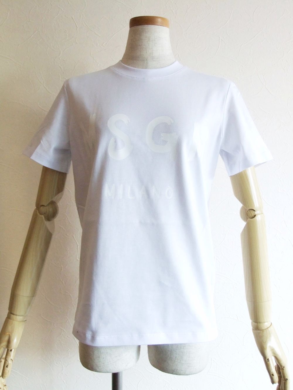 《LADIES》 筆描き ロゴプリント コットン Tシャツ 日本限定モデル  (ホワイト)  MDM60J-217298