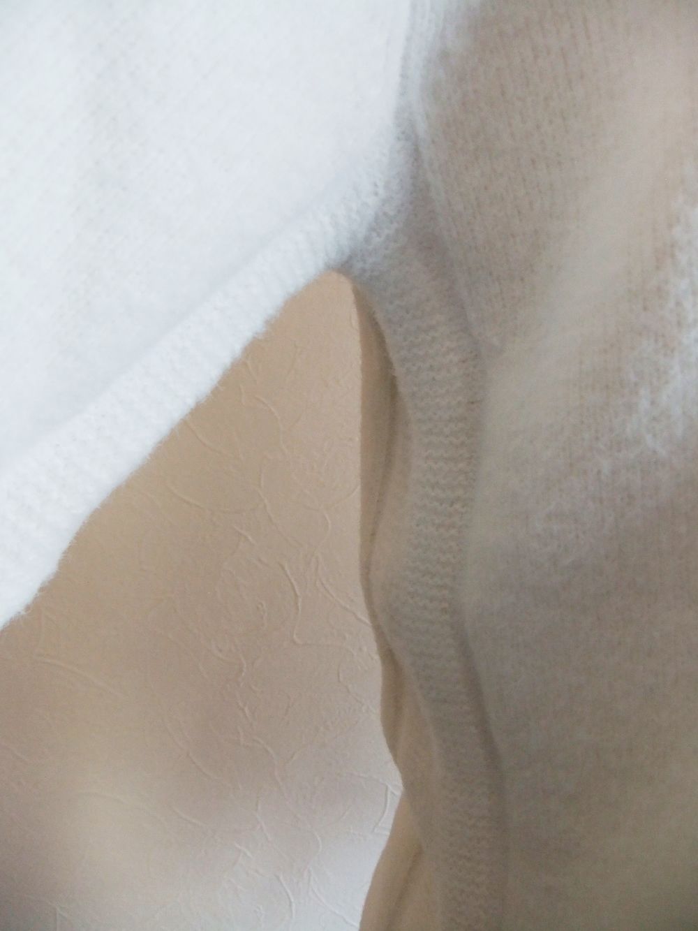 FLEECE KNIT SWEATER   (ホワイト) ウール クルーネック セーター