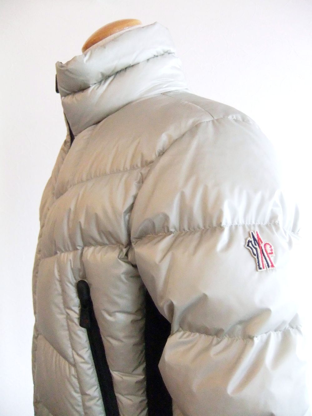 CANMORE    ナイロンショートダウンブルゾン
