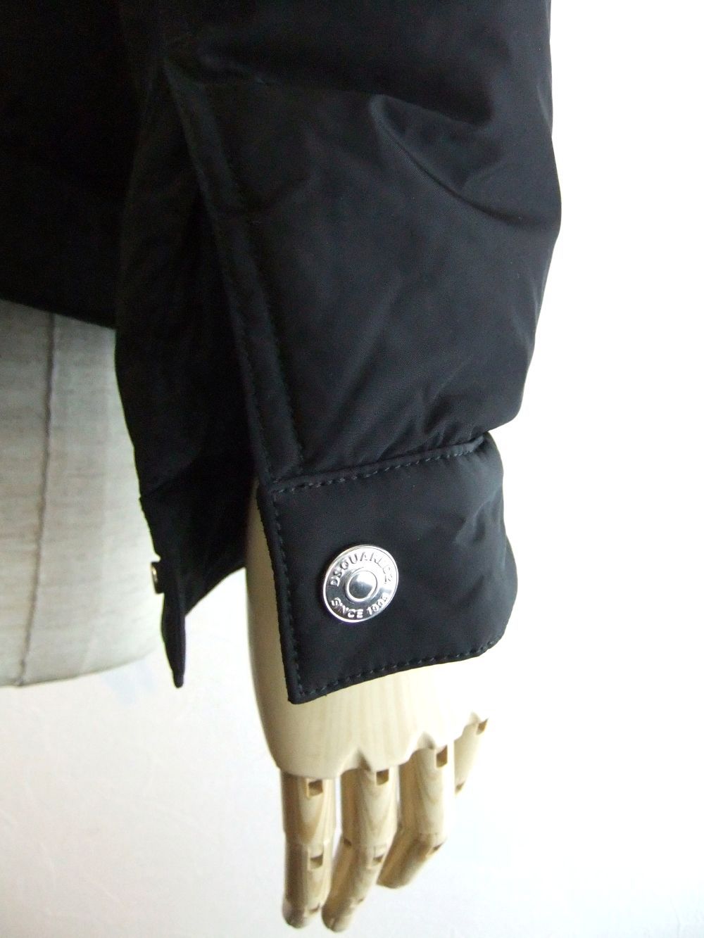 襟付き ダウンジャケット  LIGHTLY PADDED NYLON JACKET  (ブラック)  S74AM1097