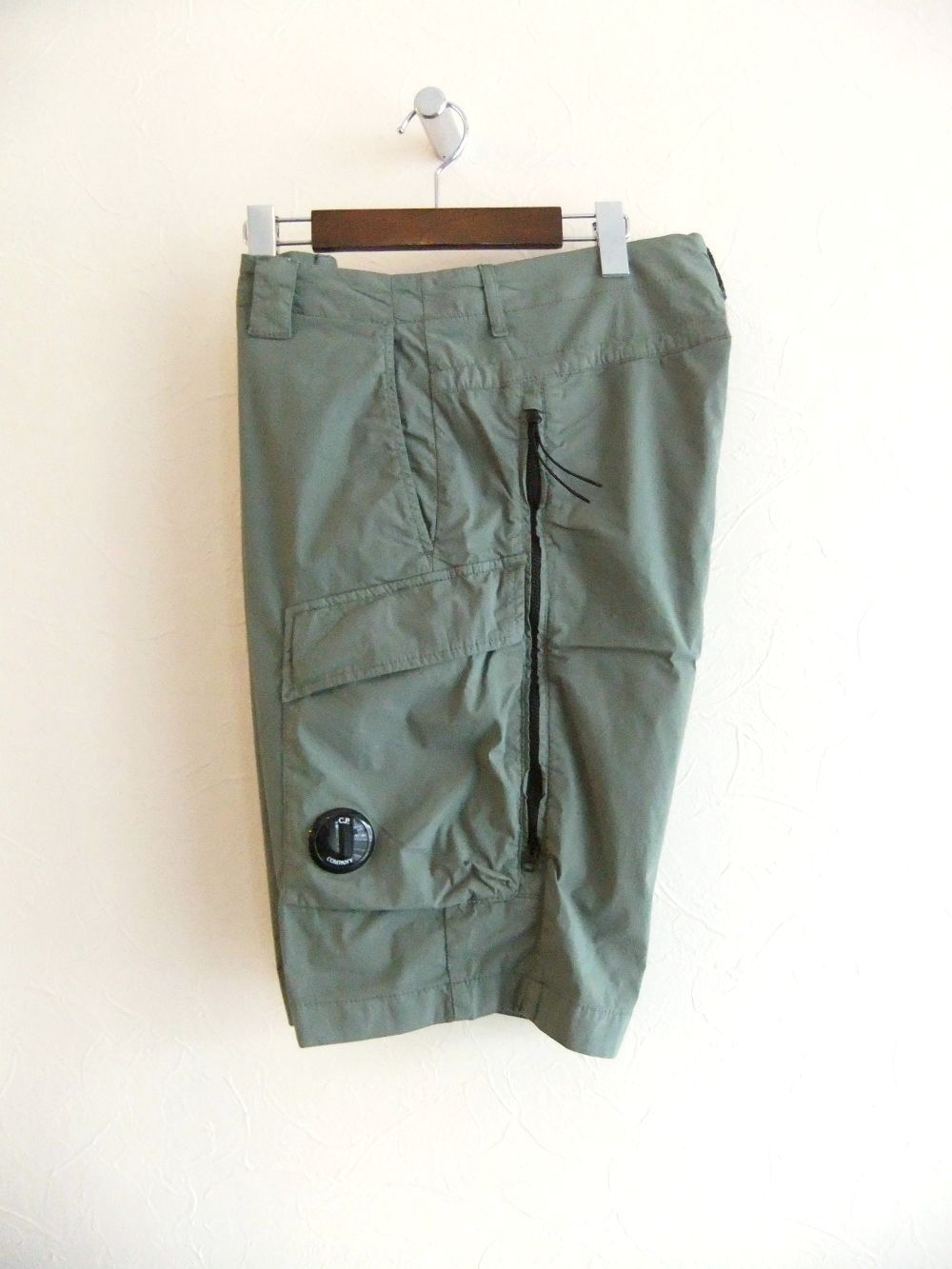 50 FILI STRETCH SHORTS   (カーキ)   ナイロン ストレッチ ZIP ハーフパンツ