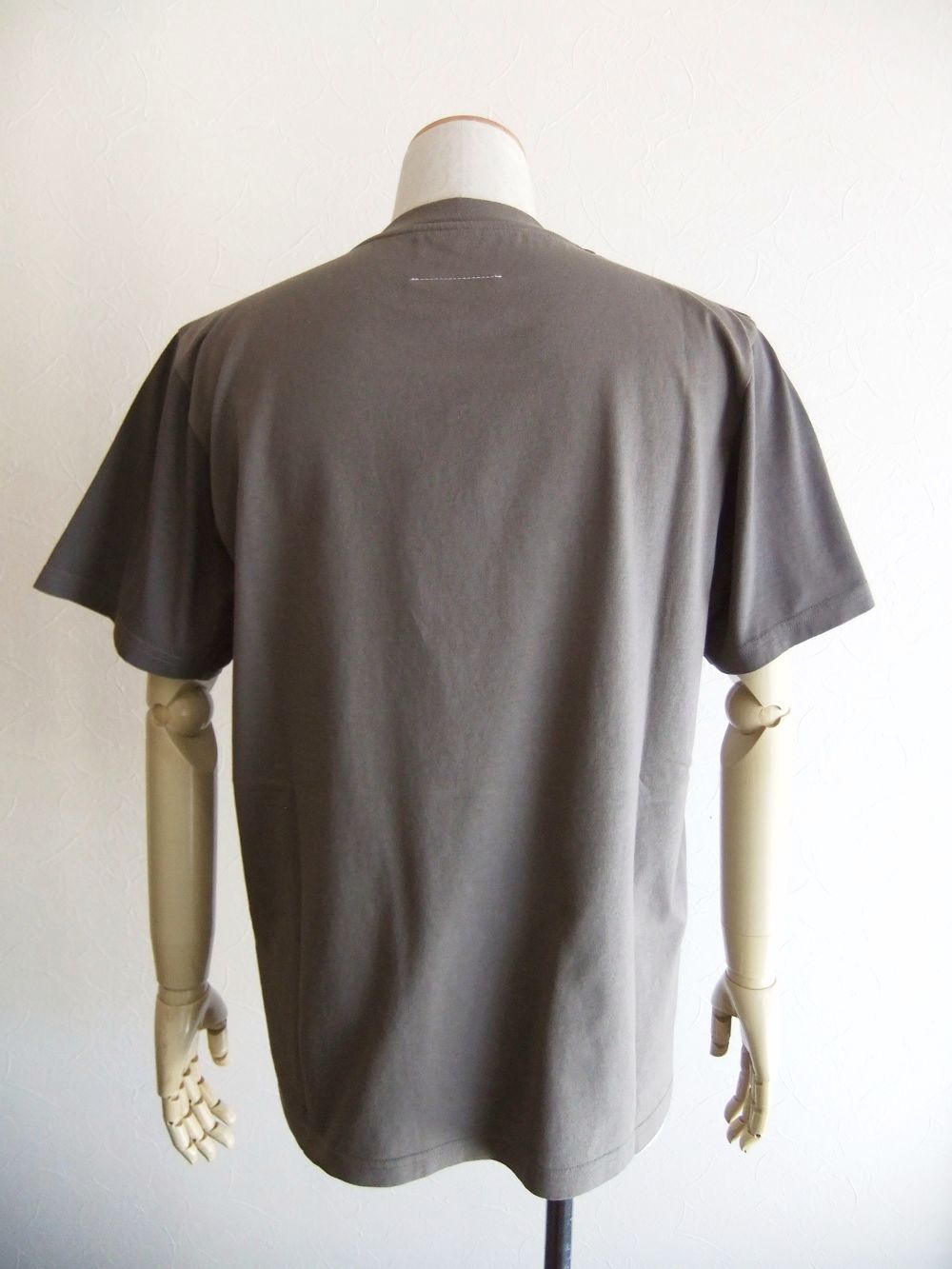 Maison Margiela - 《MM➅》 Maison Margiela LOGO PRINT T-SHIRT ロゴTシャツ |  4.444glad