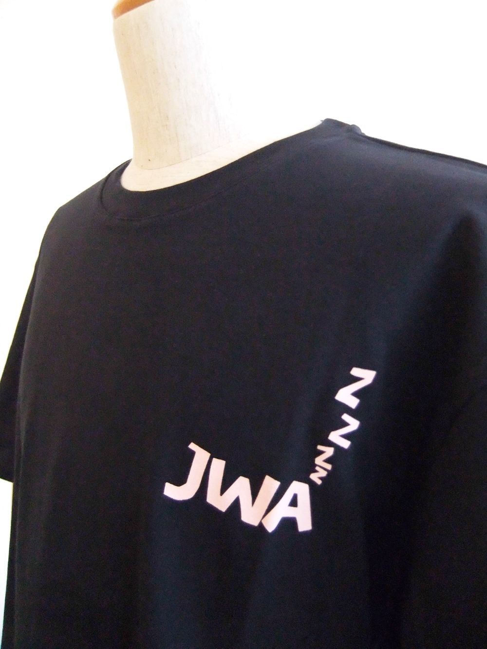 Tシャツ【JW ANDERSON】関税込送料無料 ロゴ プリント入り 半袖 JW ANDERSON - ロゴプリント 半袖 Tシャツ | 4.444glad