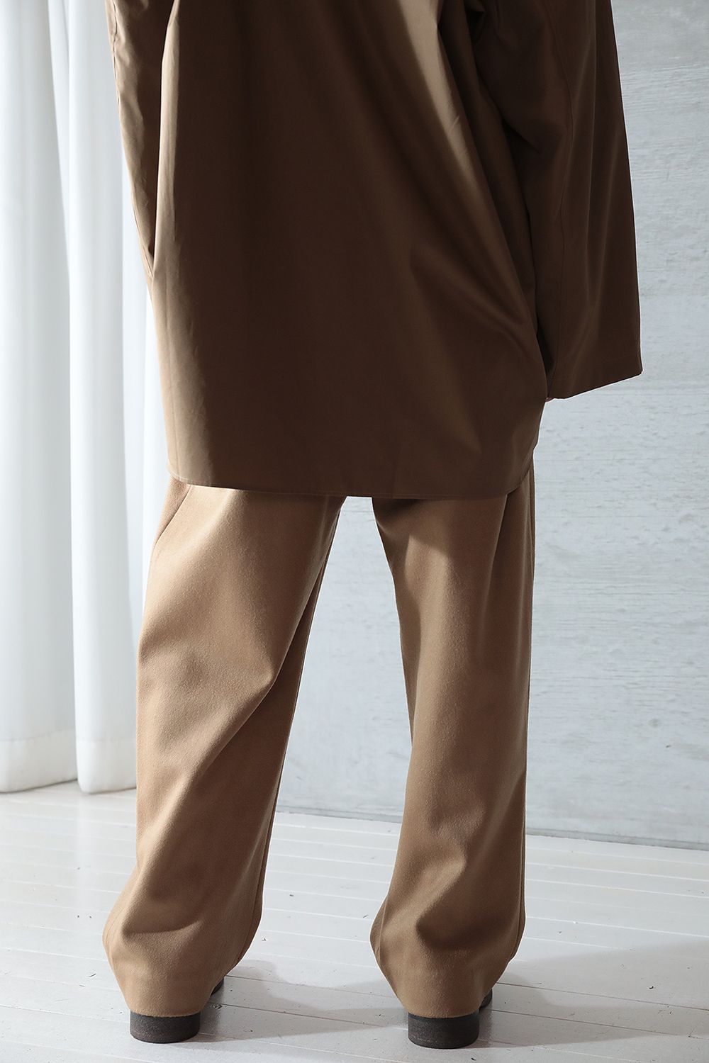 HED MAYNER - 【ラスト1点】6 PLEAT PANTS(CAMEL) | Acacia ONLINESTORE