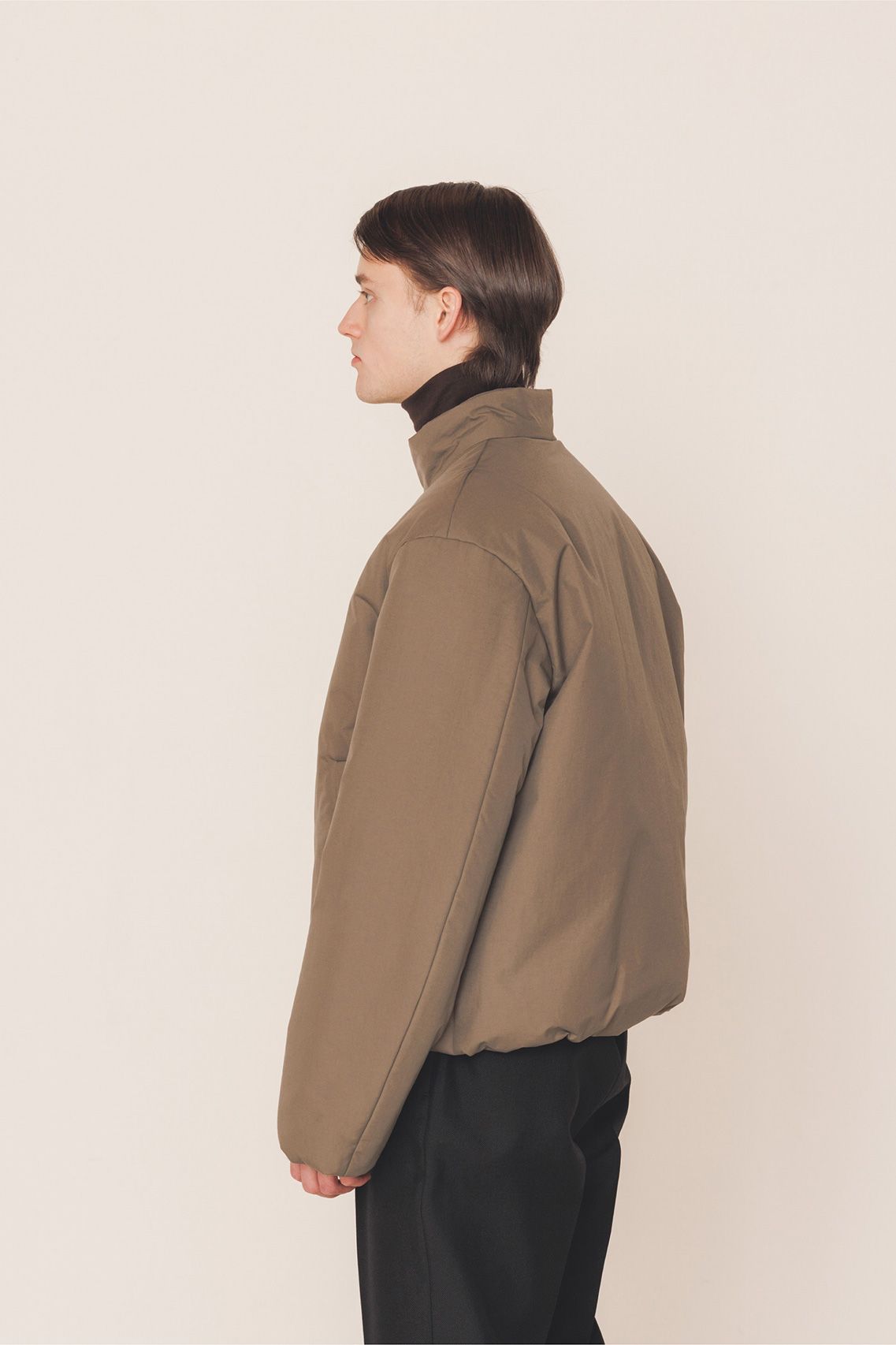WEWILL - 【23AW/ラスト1点】SOLID PUFFER JACKET(KHAKI) | Acacia ONLINESTORE