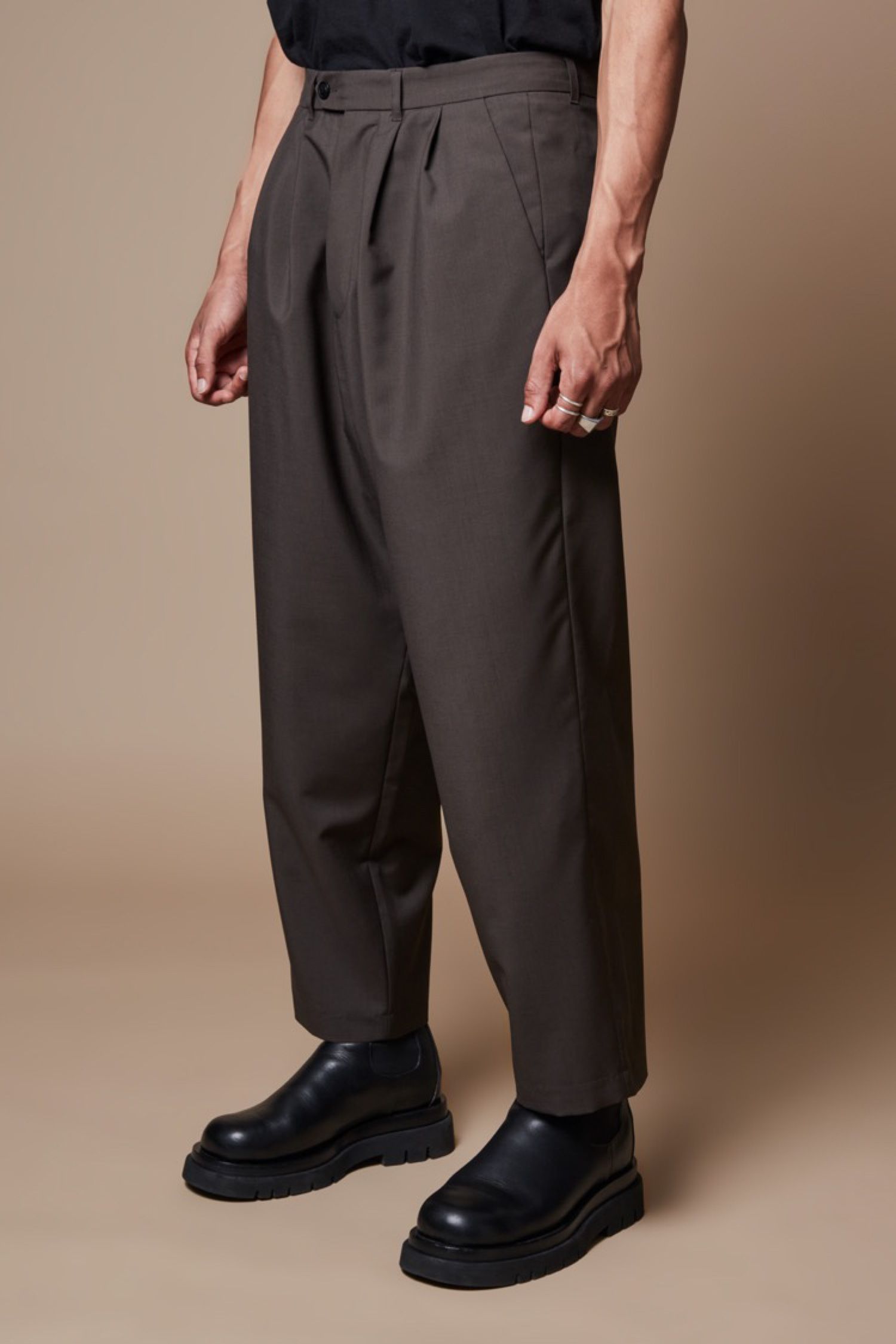 lownn/w pleated wide trousers 2タックパンツ-