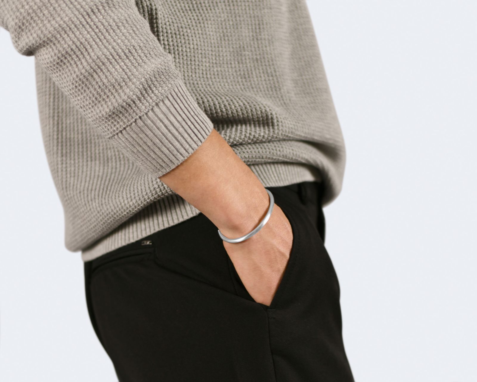 Le gramme - ribbon bracelet le 7g(SLICK BRUSHED SILVER) | Acacia