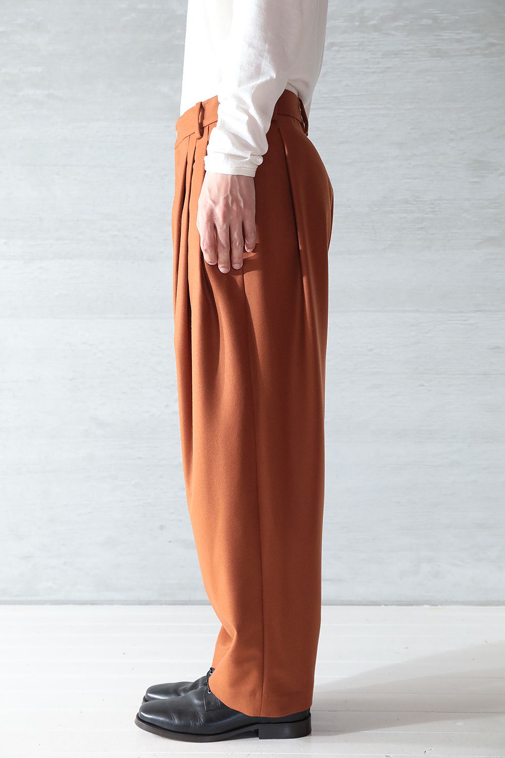 HED MAYNER - 6 PLEAT PANTS(RUST) | Acacia ONLINESTORE